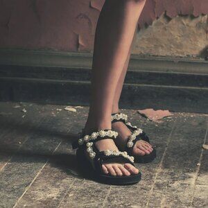 Arizona Love Trekky black with white pearls size 38 7.5 US